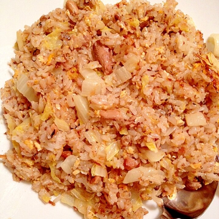 ササッと簡単に!サンマ缶と白菜のチャーハン